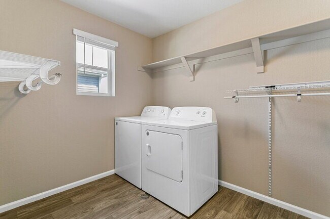 Building Photo - Spacious Banning Lewis Home with Finished ...