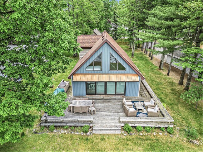 Building Photo - 8015 Aarwood Trail NW