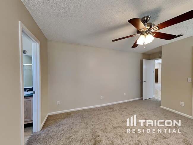 Building Photo - 920 Majestic Cypress Dr N