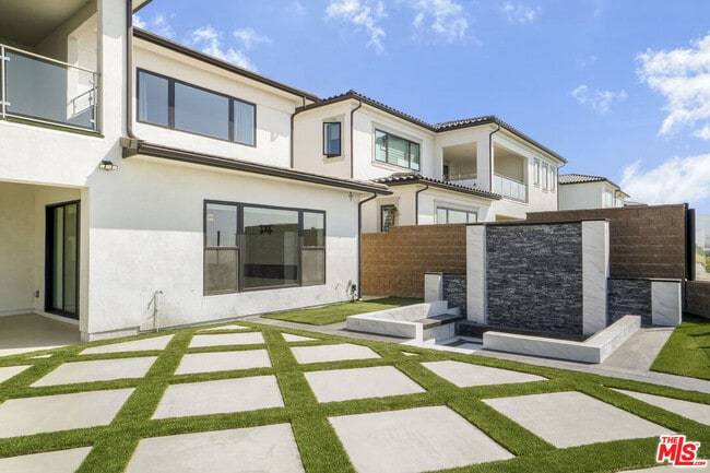 Building Photo - 20188 Marlow Ln