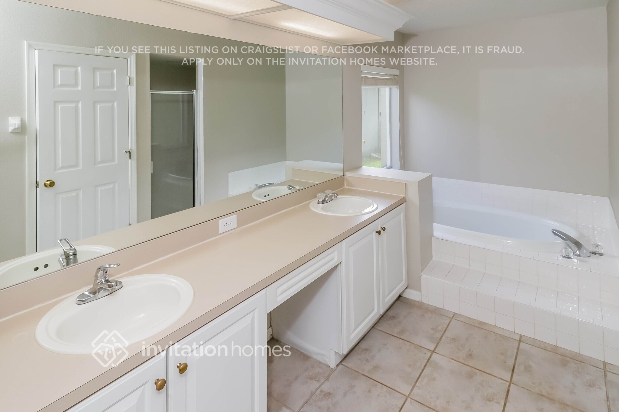 Building Photo - 5505 Ave Du Soleil