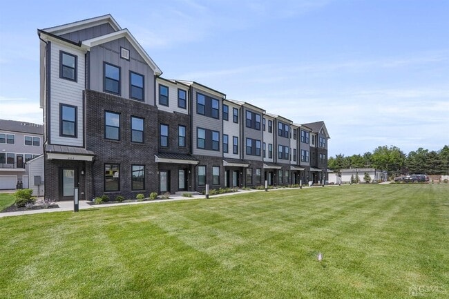 Building Photo - 204 Lyla Ln
