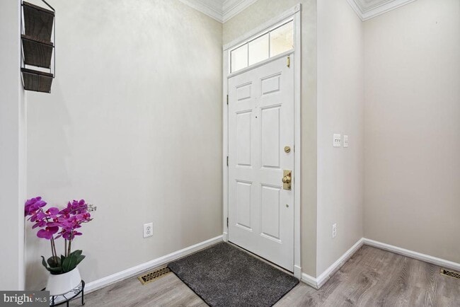 42929 Shelbourne Square 42929 - 42929 Shelbourne Square Chantilly Va Building Photo 