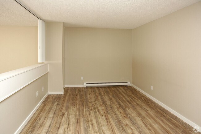 Building Photo - **MOVE IN SPECIAL**  Come and apply today!!