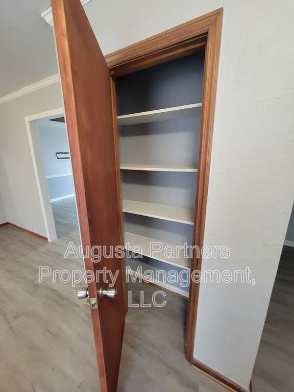 Building Photo - 4536 Hillside Dr