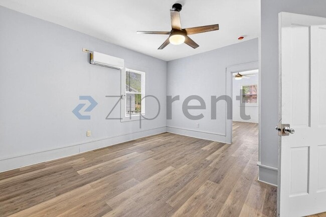 Building Photo - 309 Park St