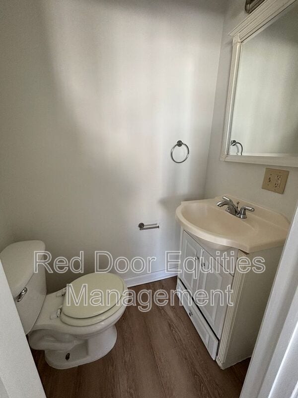 Building Photo - 532 Washington Ave