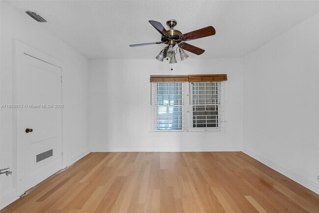 Building Photo - 176 NE 50th St