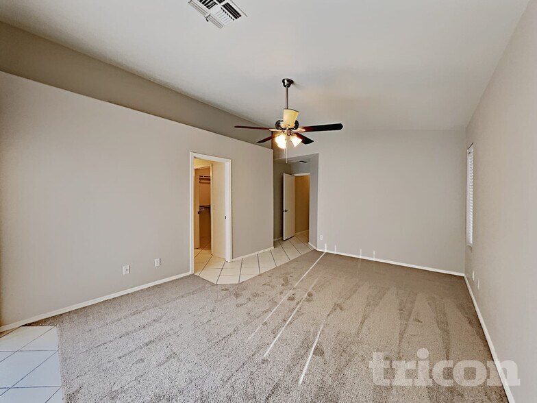 Building Photo - 2031 S Alicia