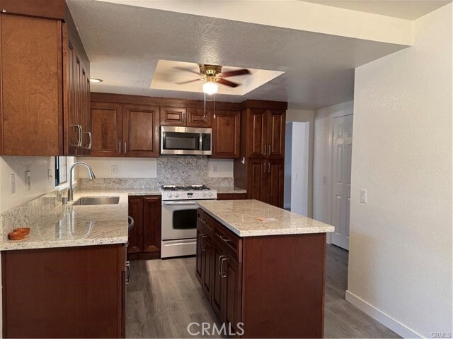 Building Photo - 5139 Via Del Valle St