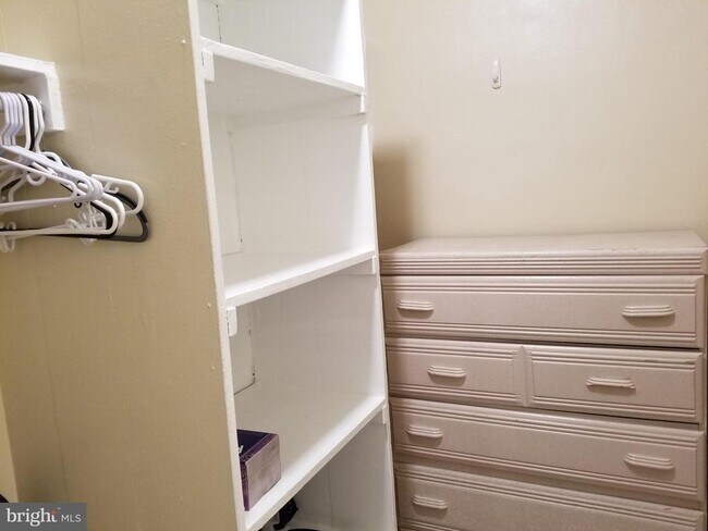 Building Photo - 1011 Arlington Blvd