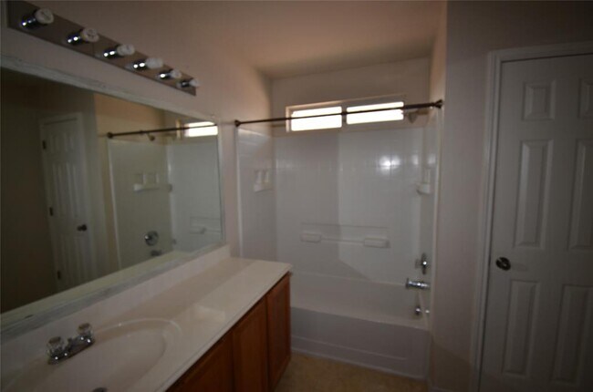 Building Photo - 11812 Timber Heights Dr