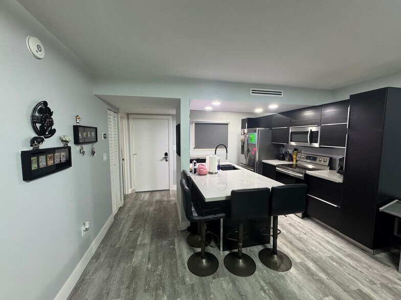 Building Photo - 8400 SW 133rd Avenue Rd