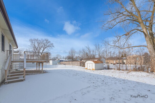 Building Photo - 8170 Northway Dr