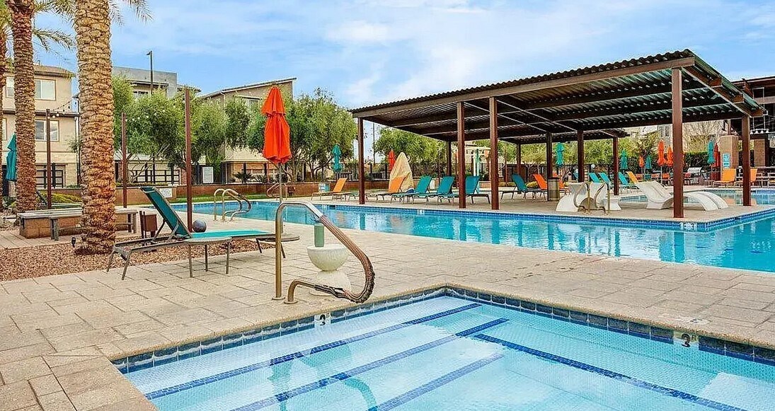 Building Photo - 7031 W Knox Rd