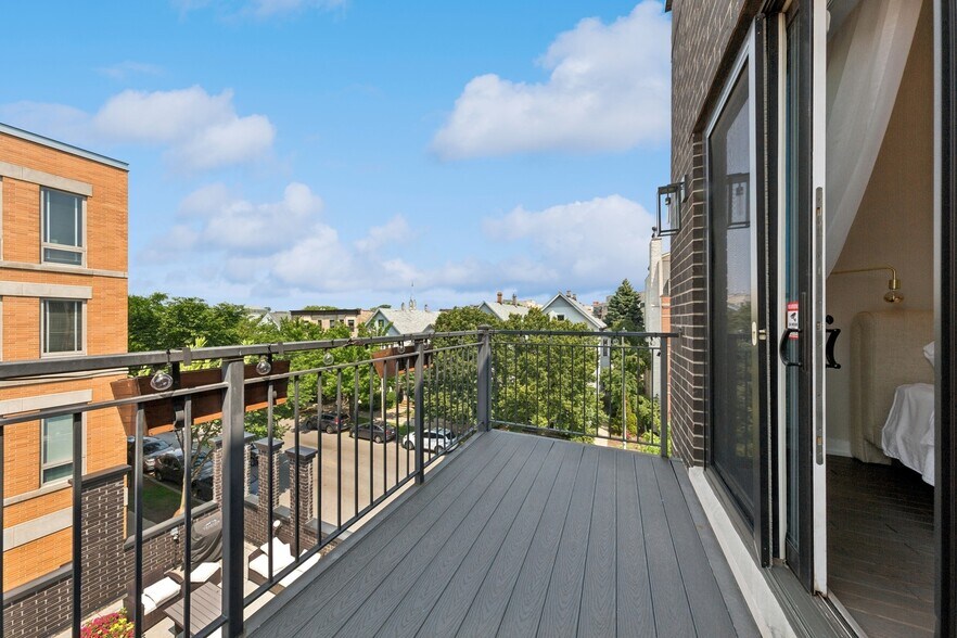 Building Photo - 2756 N Magnolia Ave