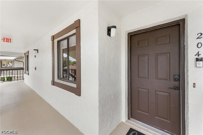 Building Photo - 700 Misty Pines Cir