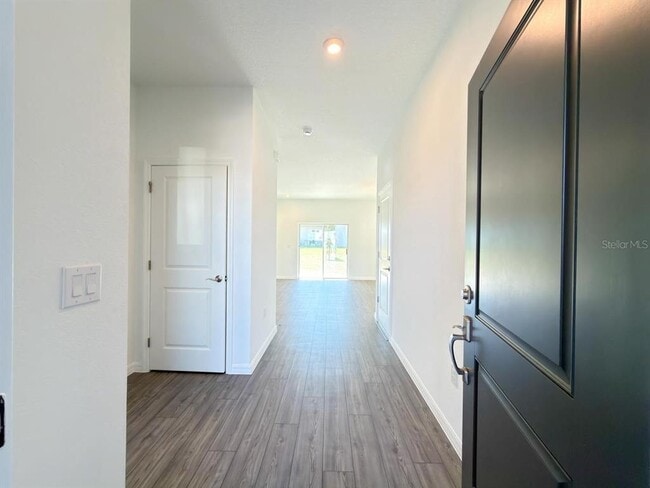 Building Photo - 1327 Normandy Dr