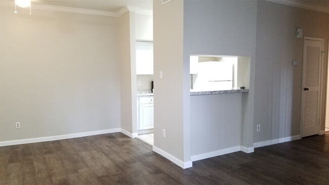 Building Photo - 6602 Harbor Town Dr
