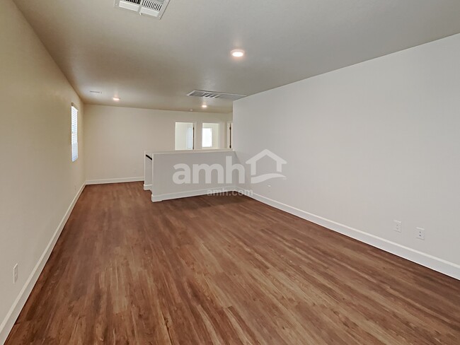 Building Photo - 5746 Las Vegas Crk St