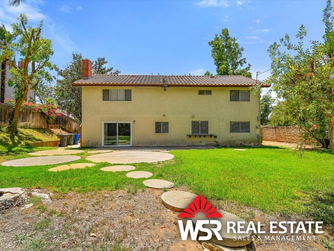 Building Photo - Beautiful Mid-Century Spanish style home