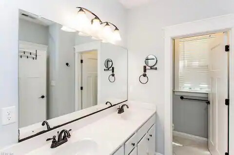 Building Photo - 9626 12th View St