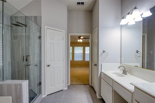 Building Photo - 3548 Brewster Dr