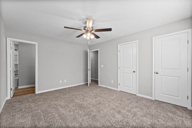 Building Photo - 54 E Fork Dr