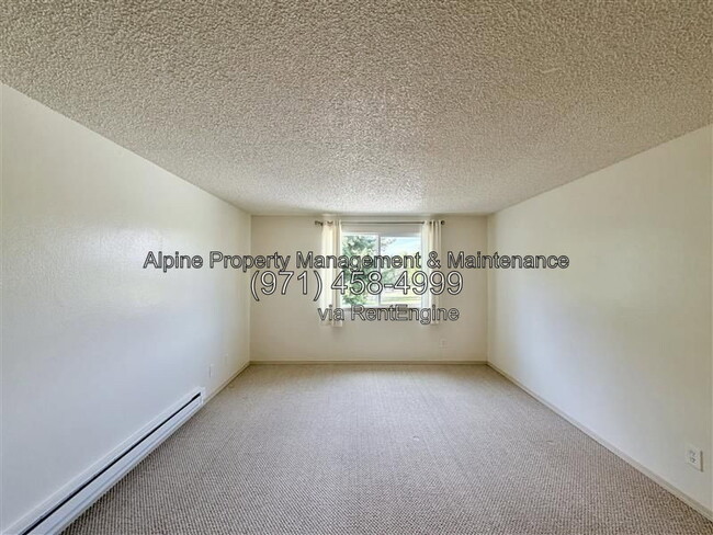Building Photo - 6457 SW 192nd Ave