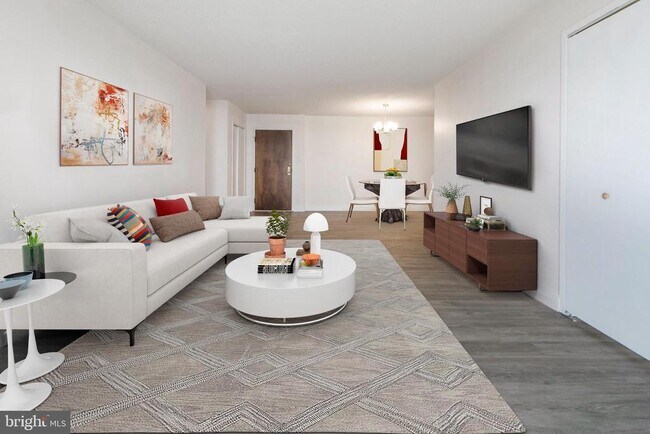 Building Photo - 7420 Westlake Terrace