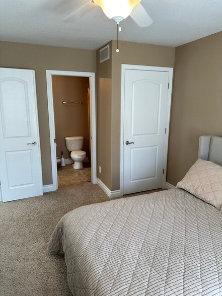 Building Photo - 5214 Big Ship