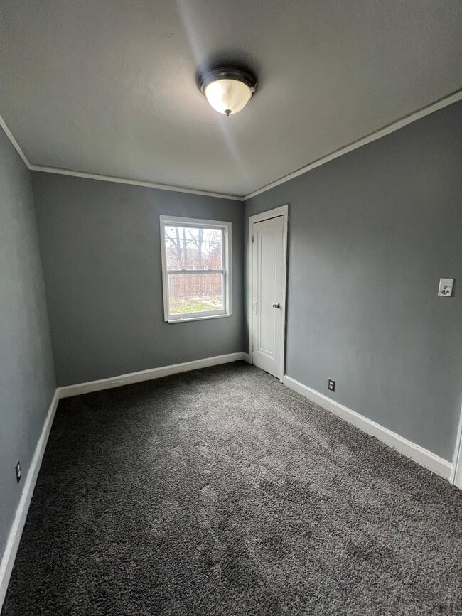 Building Photo - 10141 Roxbury St