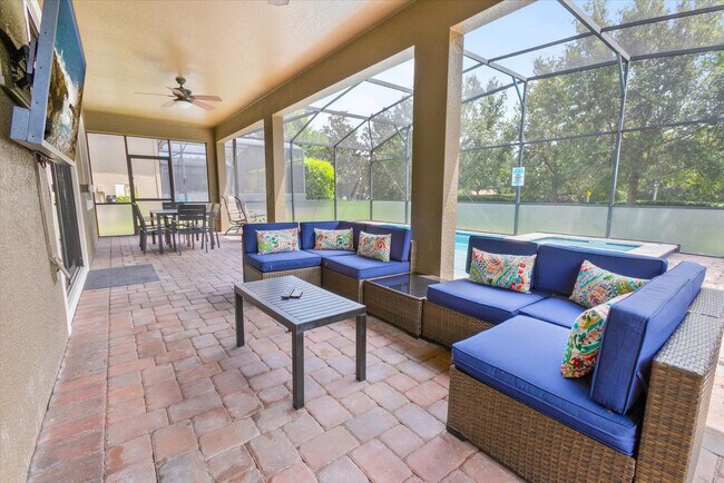 Building Photo - 1411 Rolling Fairway Dr