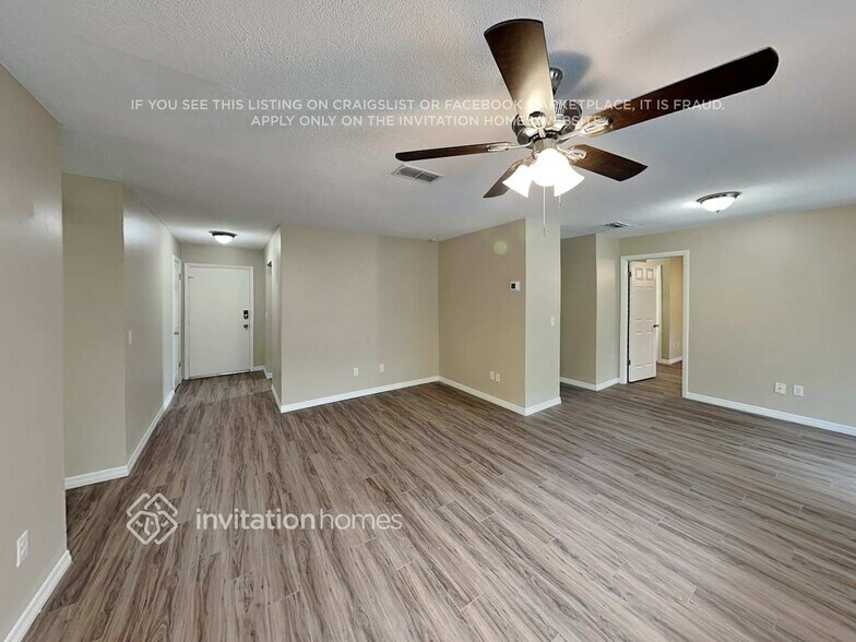 Building Photo - 628 Sherwood Dr