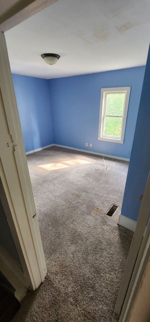 Building Photo - Charming 4 Bedroom House on Briant St
