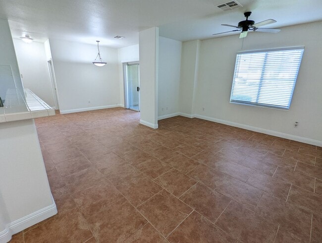 Building Photo - 905 Duckhorn Ct