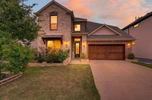 Building Photo - 2316 Pinehurst Dr
