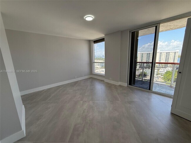 Building Photo - 6767 Collins Ave