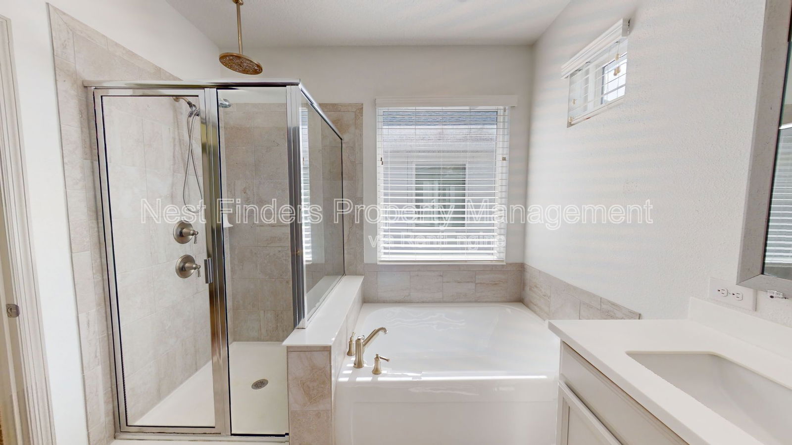 Building Photo - 7412 Beach Walk Place