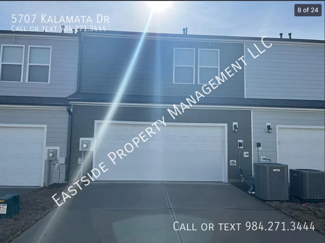 Building Photo - 5707 Kalamata Dr