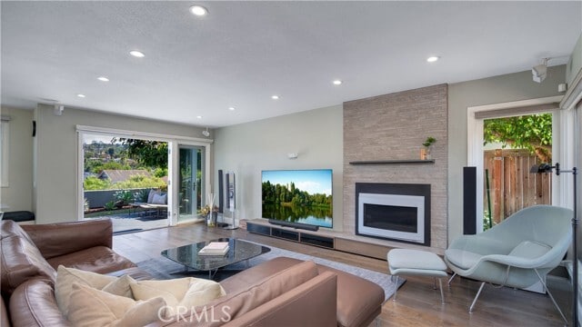 Building Photo - 10 Flintridge