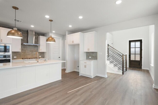 Building Photo - 144 Granit Oak Dr