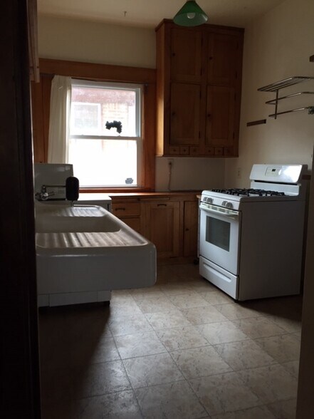 Kitchen. - 3320 Lyndale Ave S