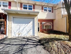 Building Photo - 323 N 41st St