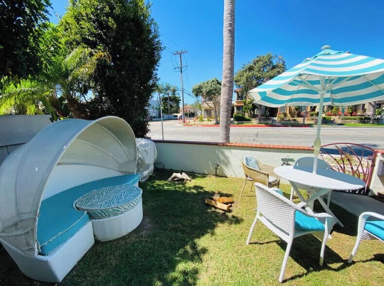 Building Photo - 604 17th St