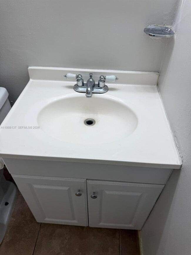 Building Photo - 3031 NE 21st Terrace