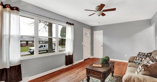 Building Photo - Beautiful 3 Bed, 2 Bath Single Family Home!