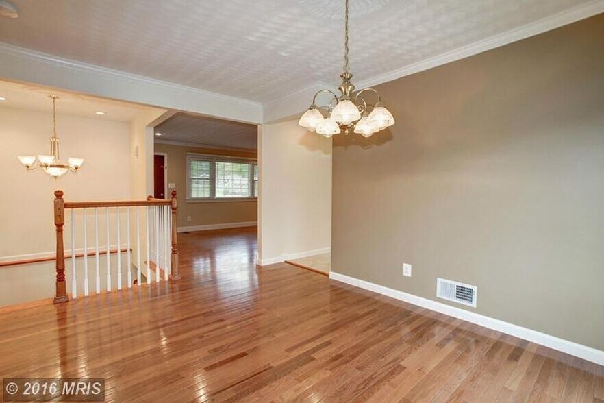 Building Photo - 7805 Howard St