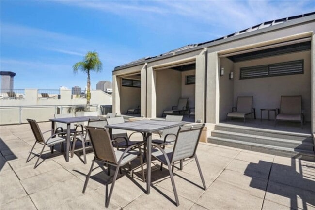 ROOFTOP CABANAS - 333 Julia St