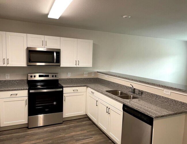 Building Photo - 15708 Del Norte Dr